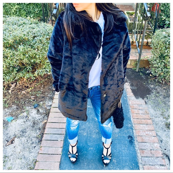 #56 ✨PARIS✨Gorgeous black faux fur jacket with pockets - Picture 8 of 8